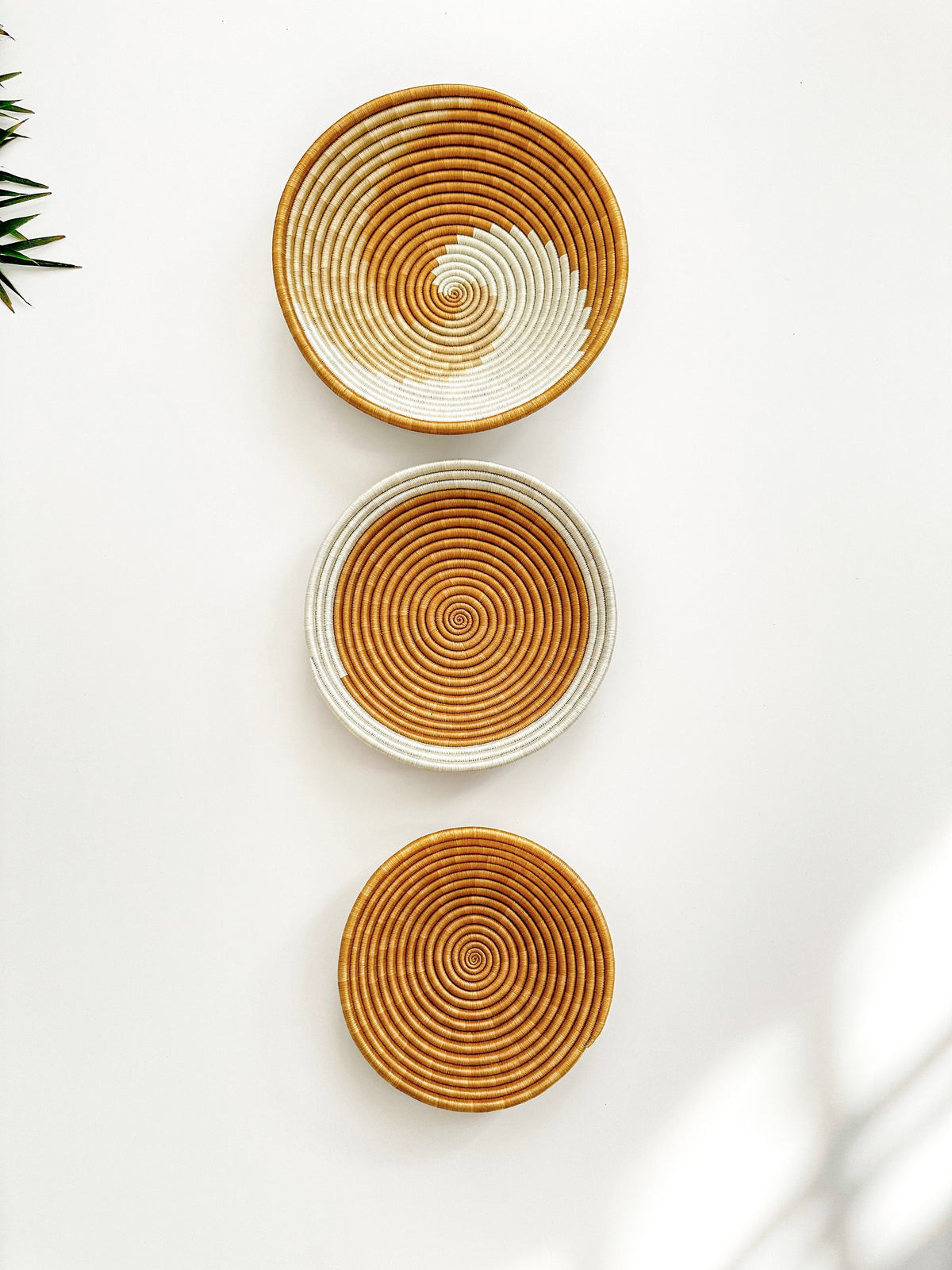 Woven Wall Basket Brown Set of 3
