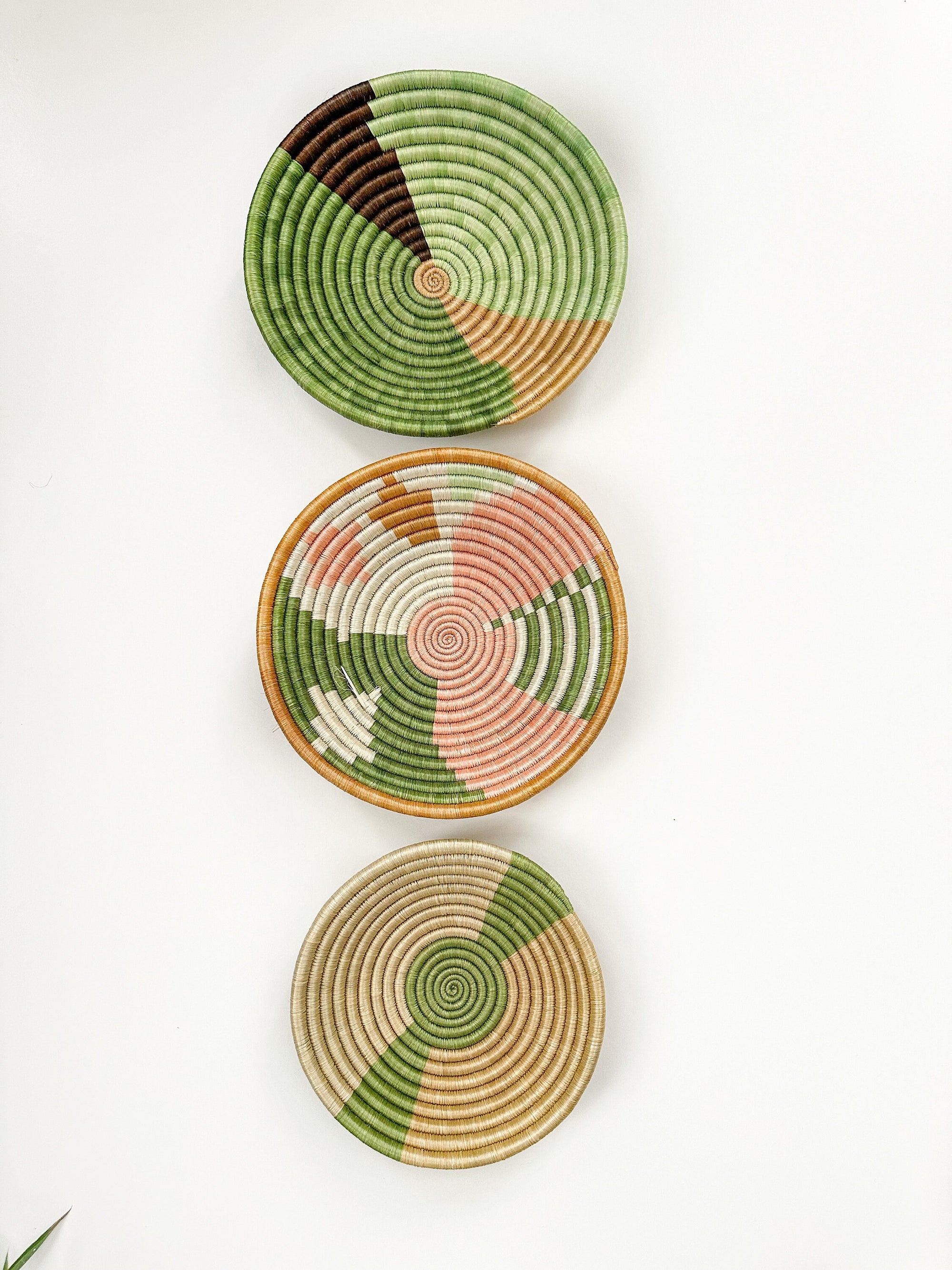 Wall Basket Green Set of 3 -  Modern Style