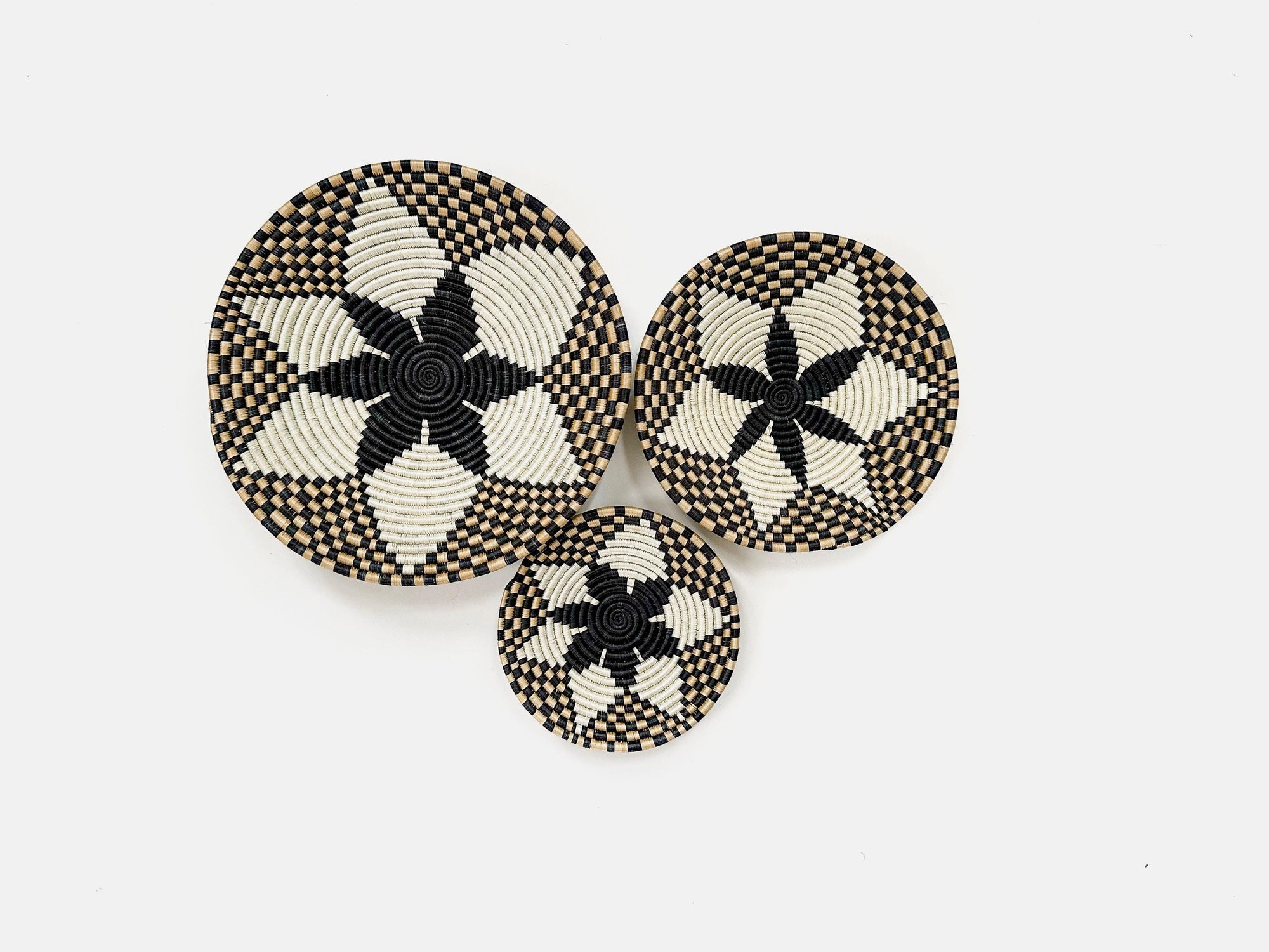 African Wall Basket Set: Star & Checkered Wall Decor