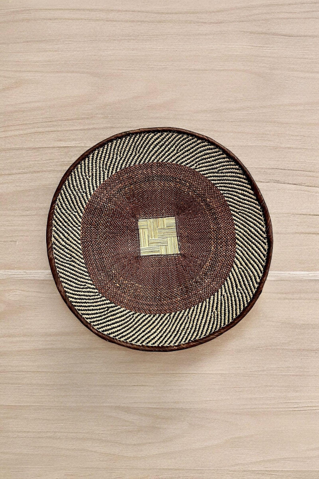 Large Binga Basket: 24'' Brown Woven Wall Hanging Decor