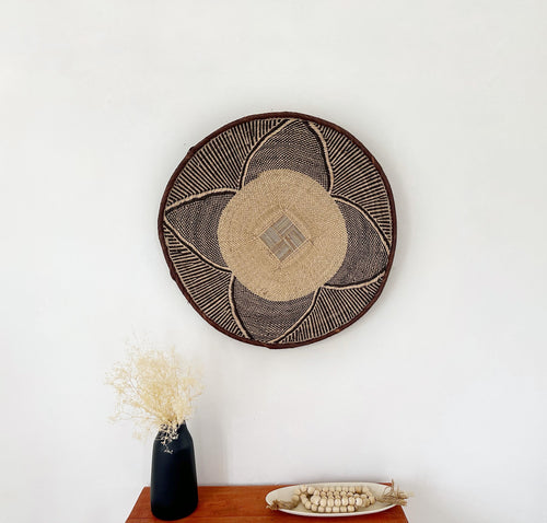 rustic wall basket with star pattern in the middle. 24 inch Large African binga basket. Handmade in ZImbabwe