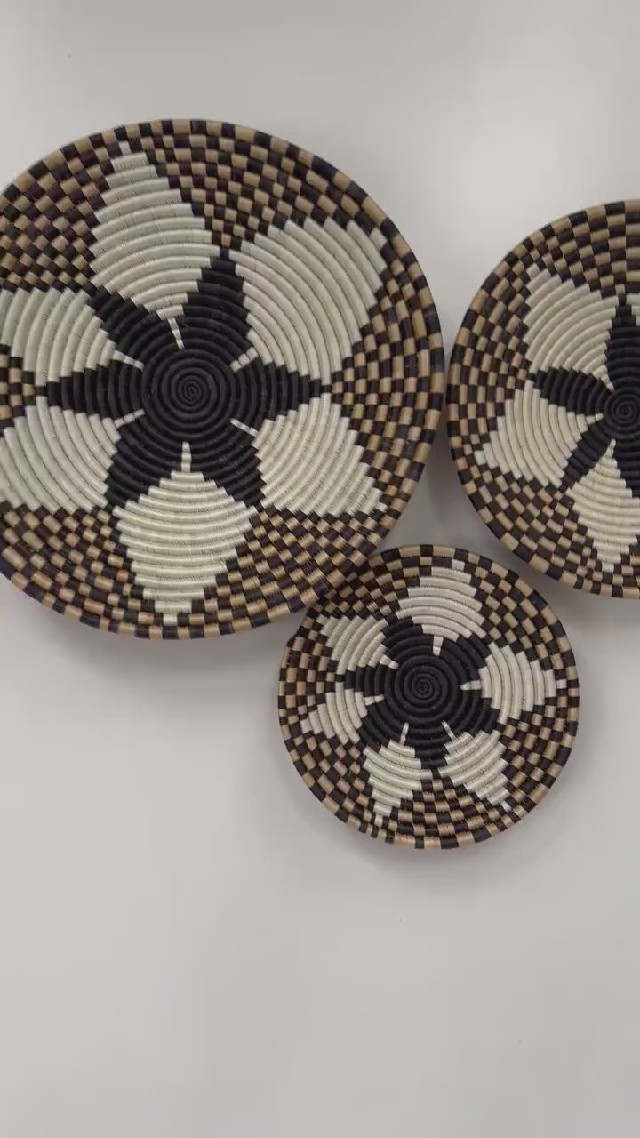 African Wall Basket Set: Star & Checkered Wall Decor